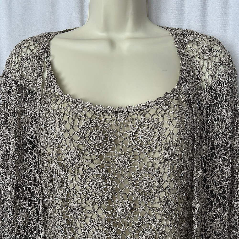 Carmen Marc Valvo Gorgeous Gold Floral Crochet Two Shirt Set **Sz Petite M**🌺🌺 - Picture 3 of 8
